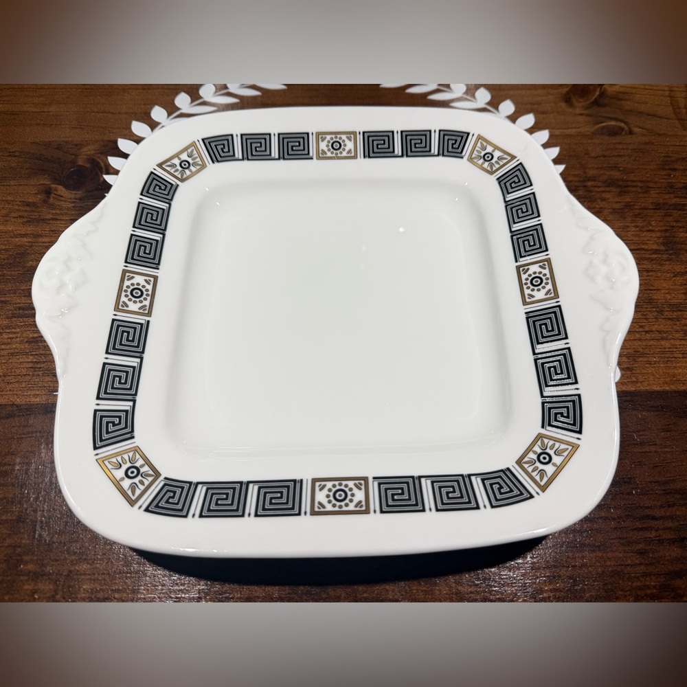 Wedgwood - Asia Black - Handled Square Cake Plate - 9 1/2" x 10 7/8"